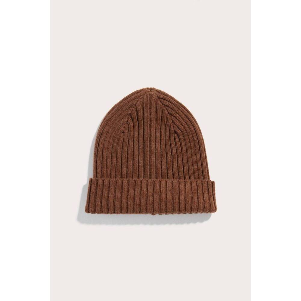 NEW BRIDGE & BURN men's chunky ribbed beanie in warm ochre